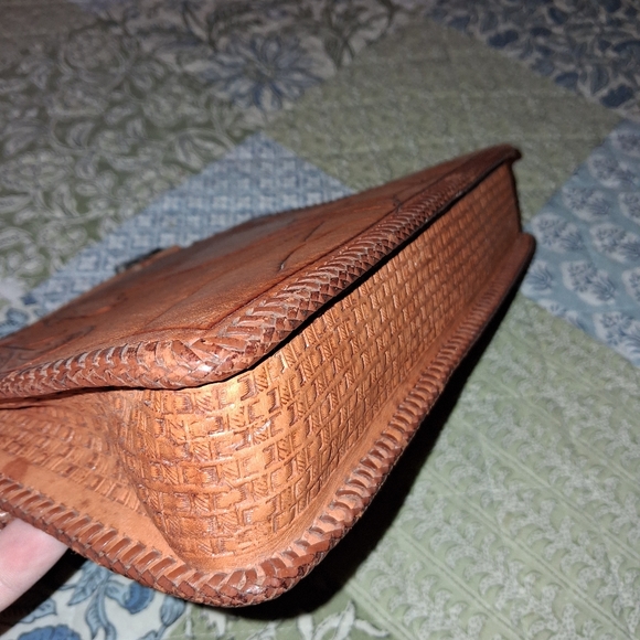 VINTAGE EMBOSSED LEATHER FLORAL WESTERN HORSE PRINT HANDBAG - Picture 3 of 4